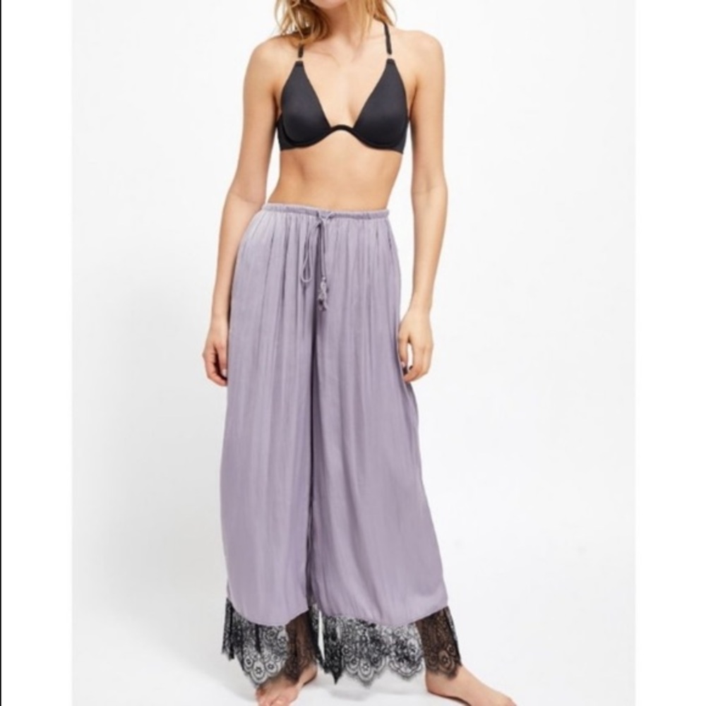 💛SOLD💛 Do not buy NWT Free People Intimate